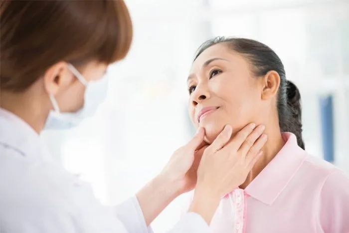 Triệu chứng thường gặp của bệnh bướu cổ